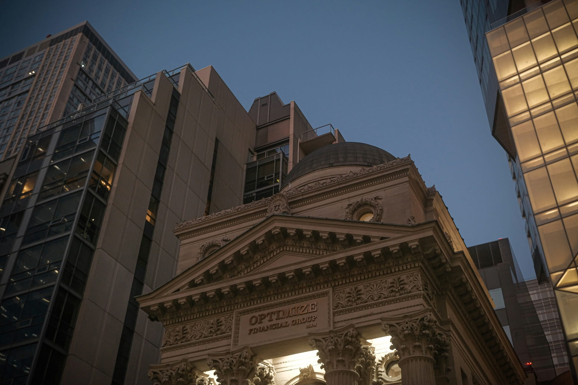 Infographic comparing active versus passive investment strategies and their suitability for substantial family wealth in 2026