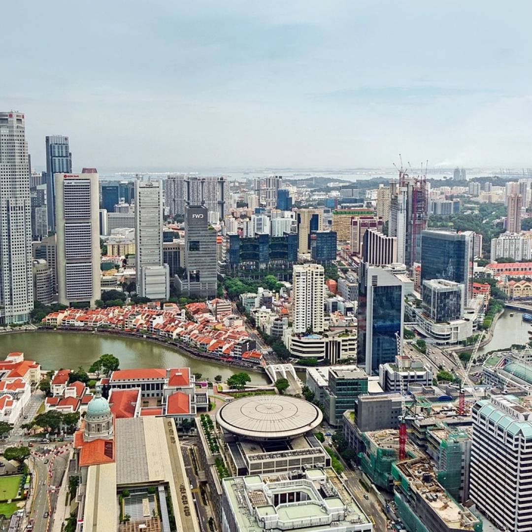 Private banking 2026 product factory versus advice, a guided list beside an independent search